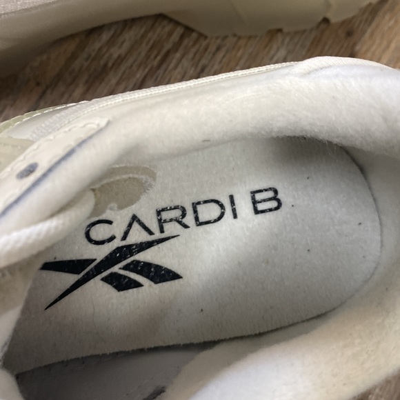 Cardi B translucent Reebok runners white shiny - Picture 3 of 6